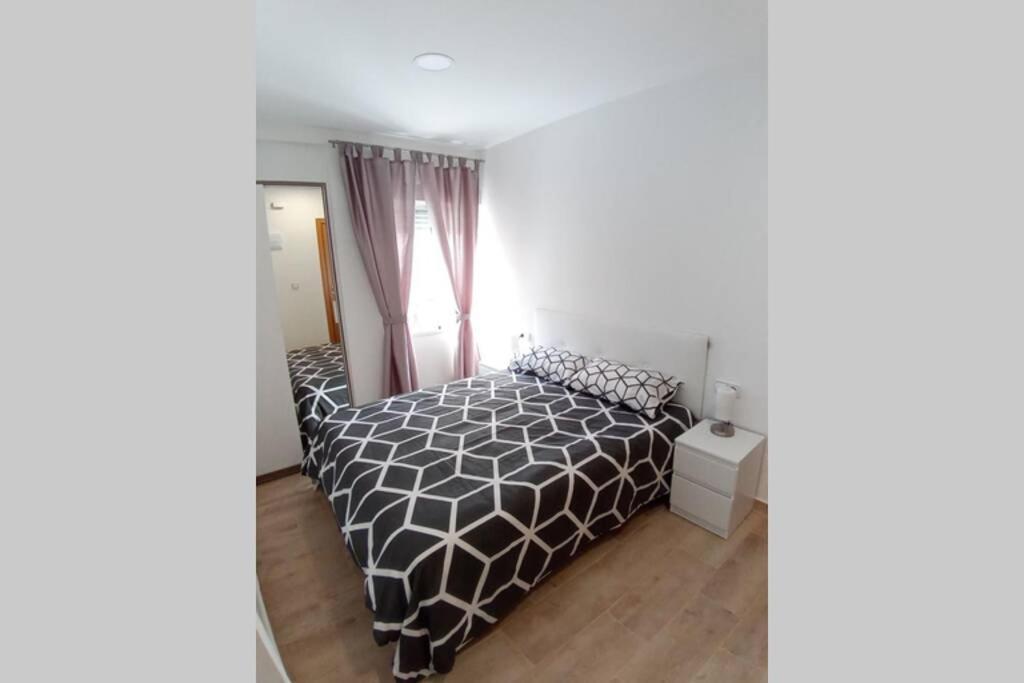 Apartamentos En Alameda Junto Al Corte Ingles Cartagena Exteriör bild