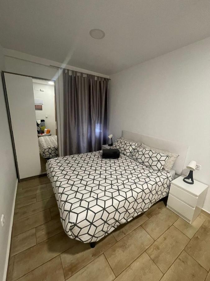 Apartamentos En Alameda Junto Al Corte Ingles Cartagena Exteriör bild