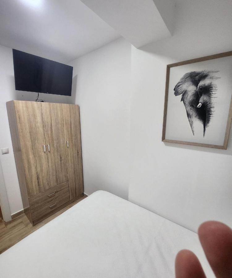 Apartamentos En Alameda Junto Al Corte Ingles Cartagena Exteriör bild